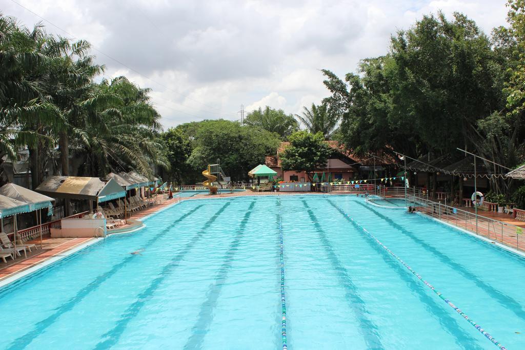 Saigon Park Resort Thuan An Exterior foto